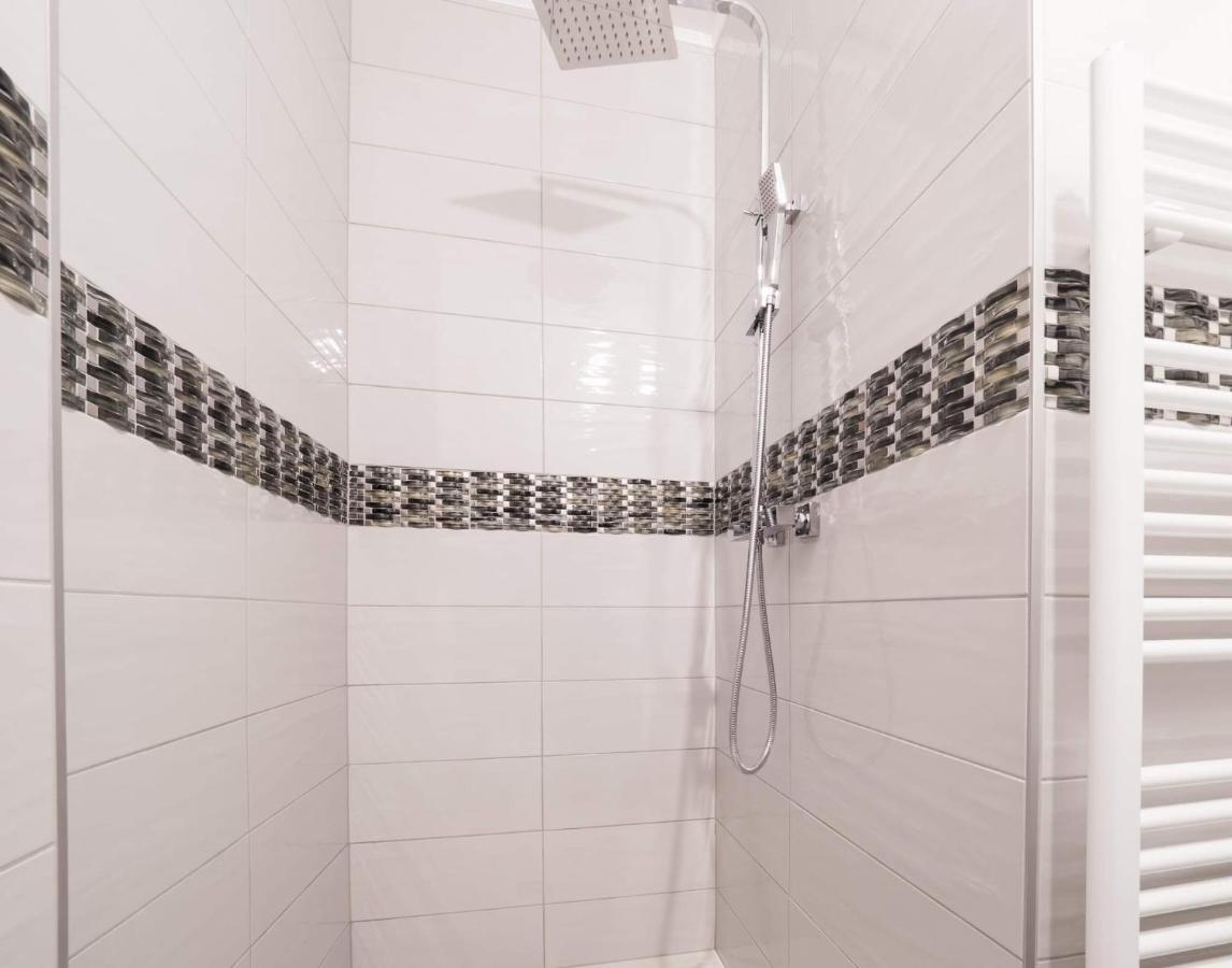 Executive Double Room With En-Suite In Guest House City Centre R4 룩셈부르크 외부 사진